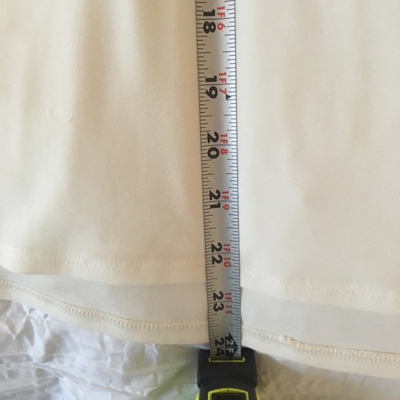 🎁2/$12 NWT VERSONA XL LIGHT YELLOW FLORAL CAP SLEEVE SHEER TOP & ADJUS TANK TOP - Picture 8 of 14